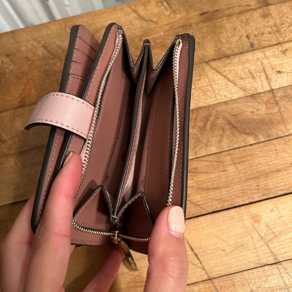 Kate Spade Wallet - Picture 4 of 4